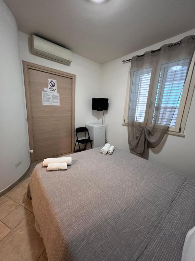 Hotel Rena Bianca House Porto Torres Exterior foto