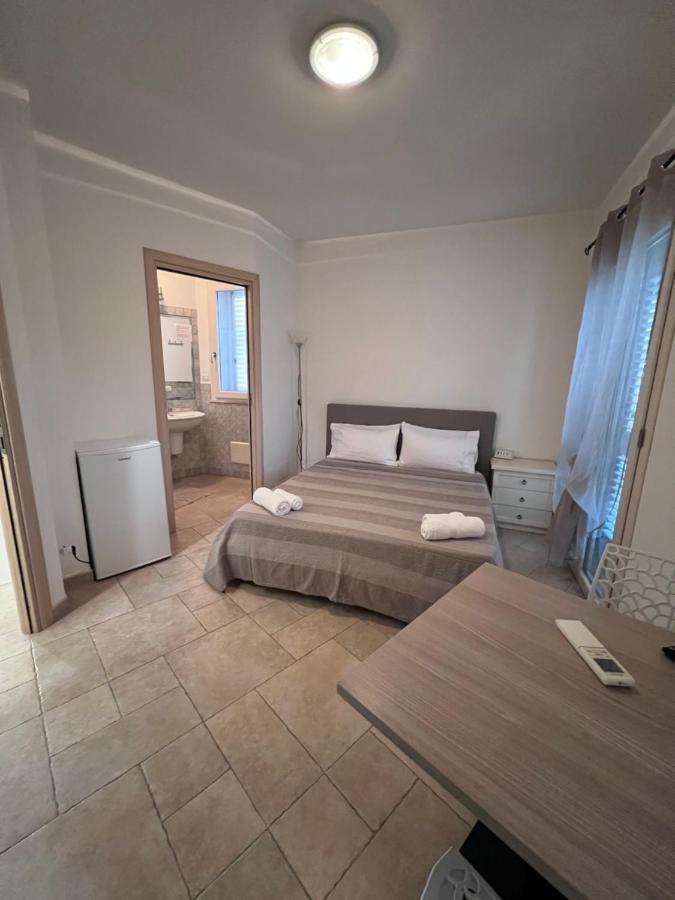 Hotel Rena Bianca House Porto Torres Exterior foto