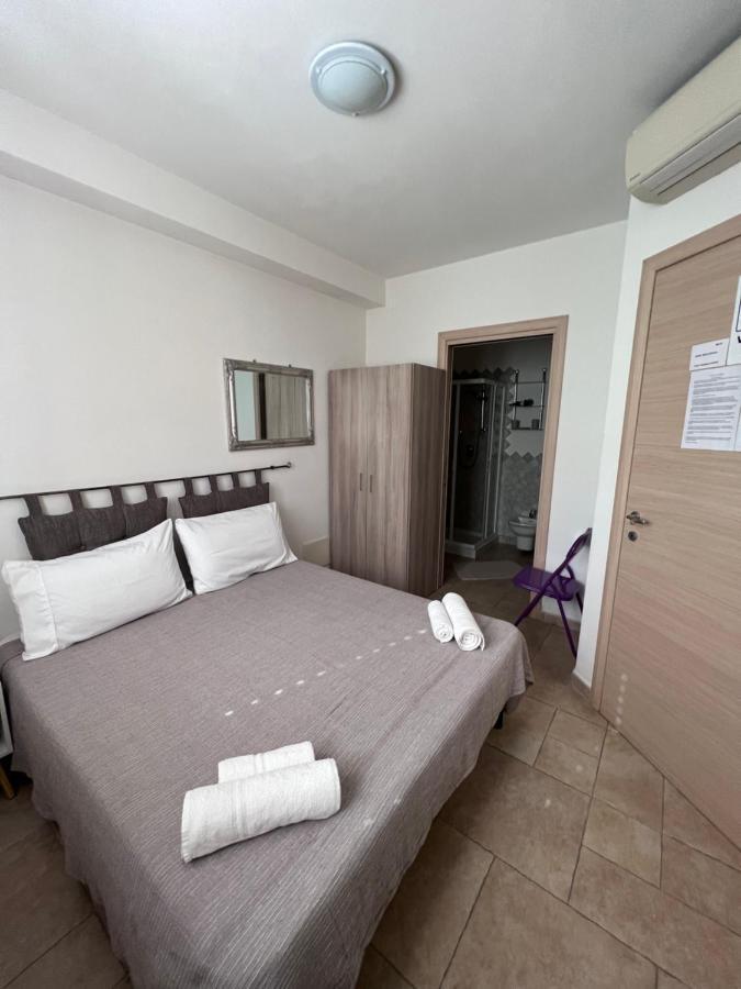 Hotel Rena Bianca House Porto Torres Exterior foto